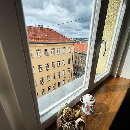 Stylish In Heart Of Zizkov Near Iconic Sites Prague
