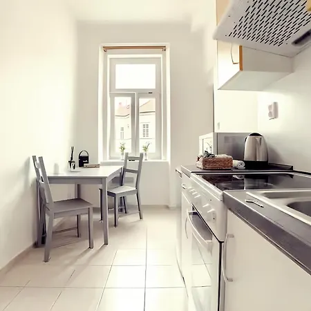 Stylish In Heart Of Zizkov Near Iconic Sites Prague