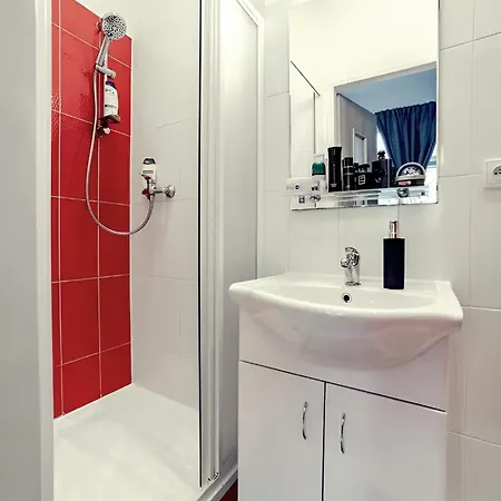Stylish In Heart Of Zizkov Near Iconic Sites Apartment Prague