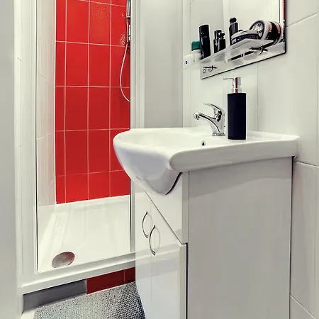 Stylish In Heart Of Zizkov Near Iconic Sites * Prague
